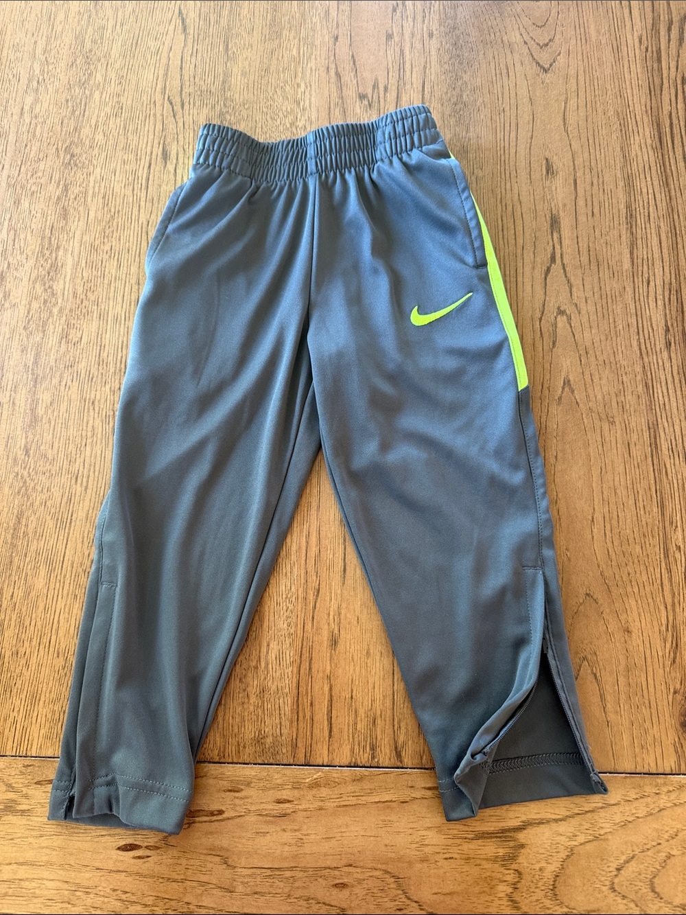 Nike Kids 4T Gray Joggers with Neon Lime Swoosh New